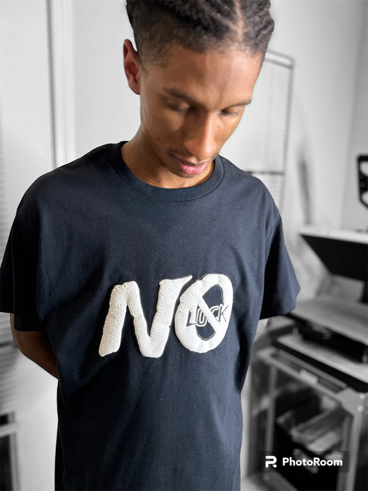 "no luck" T-Shirt